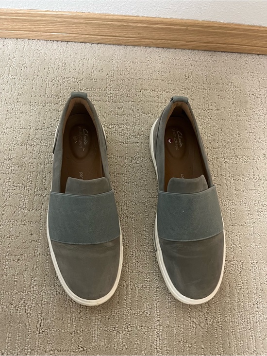 Clarks Shoes - Clarks women’s Slip-On Loafers in Light Gray/blue women’s 8M/39